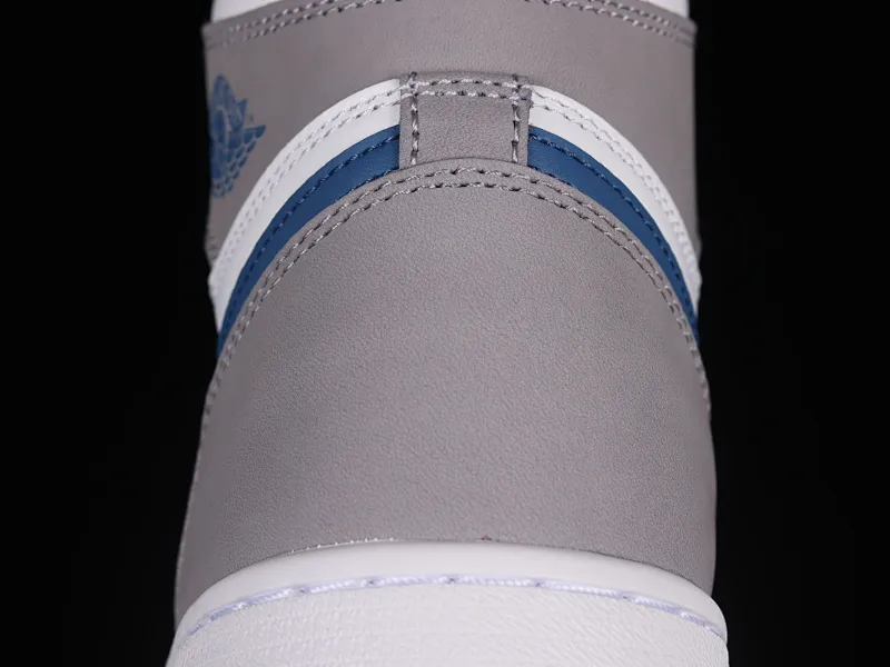 All categories Air Jordan Jordan series basketball shoes Air Jordan 1 High Pure original Air Jordan 1 High OG "True Blue" AJ1 Joe 1 white and blue color high-top basketball shoes DZ5485-410